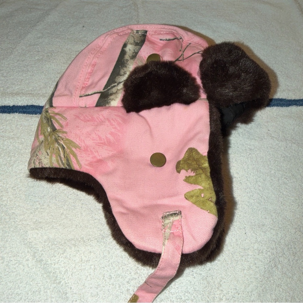 Bone Collector Real Tree Pink Fur Hat - Picture 3 of 4